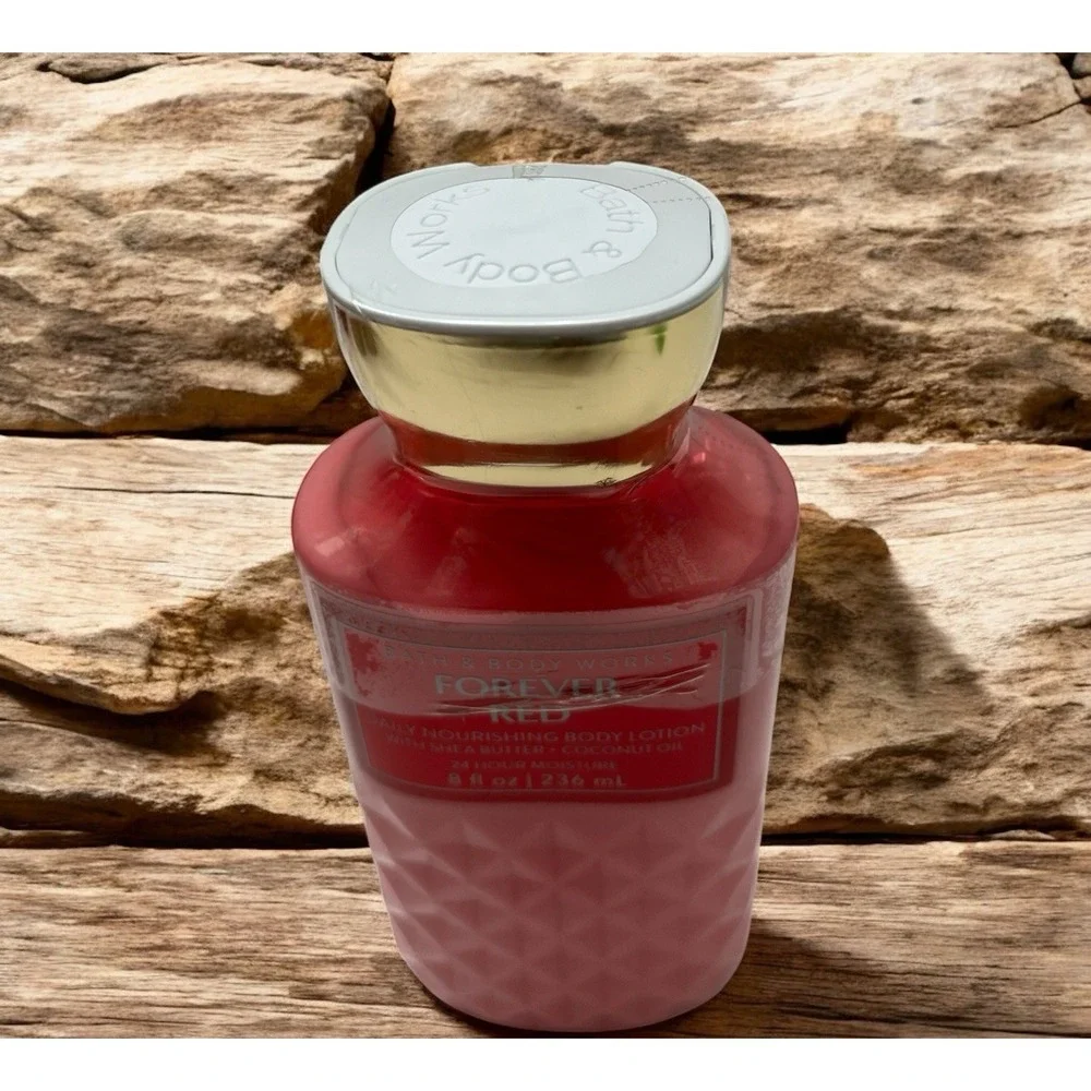 Bath & Body Works Body Lotion Forever Red Daily Nourishing 8oz Shea‎ Butter New